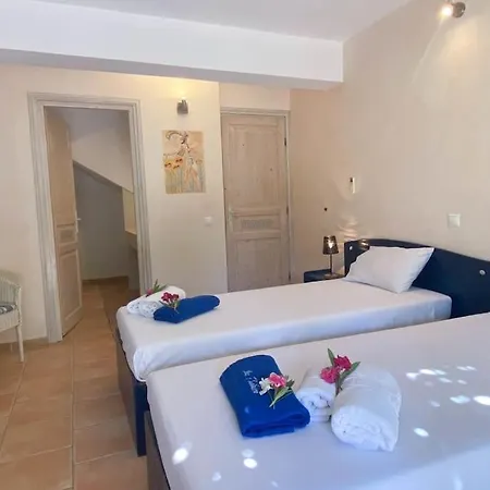Villa Anatoli - Luxury Seafront With Private