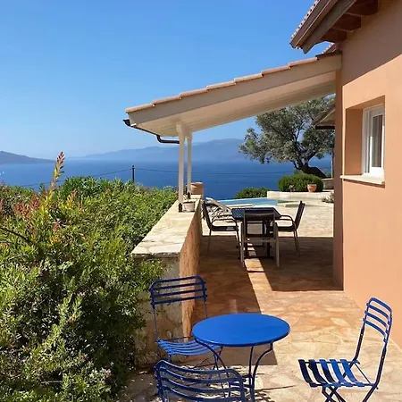 Villa Anatoli - Luxury Seafront With Private Vasiliki (Lefkada)