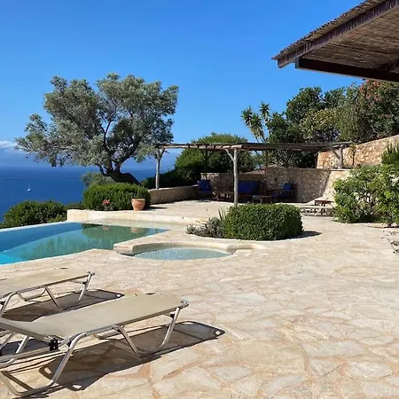 Anatoli - Luxury Seafront With Private Vasiliki (Lefkada)